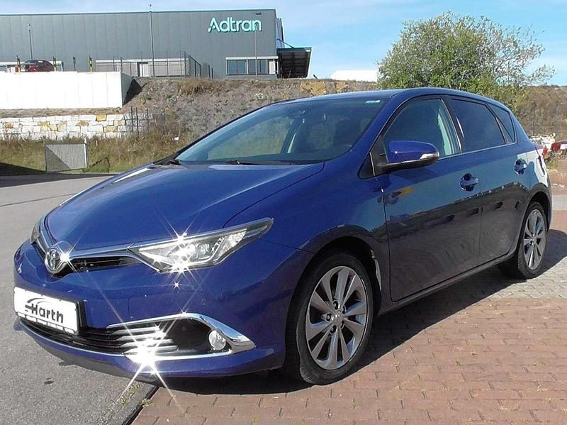 Indigoblau Gebraucht 2017 Toyota Auris Executive Limousine | 11.850 € (Fairer Preis) - Bild 1/4