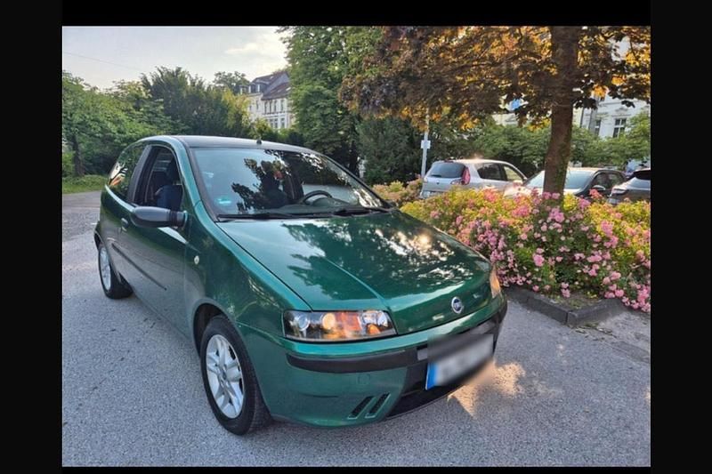 Grün Gebraucht 2000 Fiat Punto Kleinwagen | 2.499 € (Teuer) - Bild 1/4