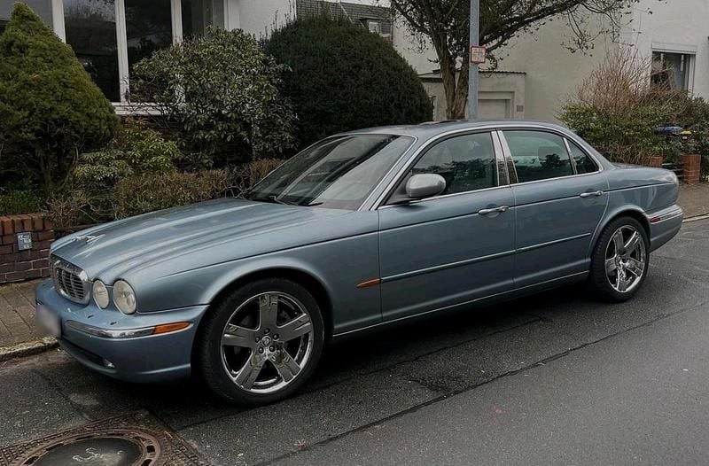 Gebraucht Jaguar XJ8 298 PS (219 kW) 2004 Blau Limousine