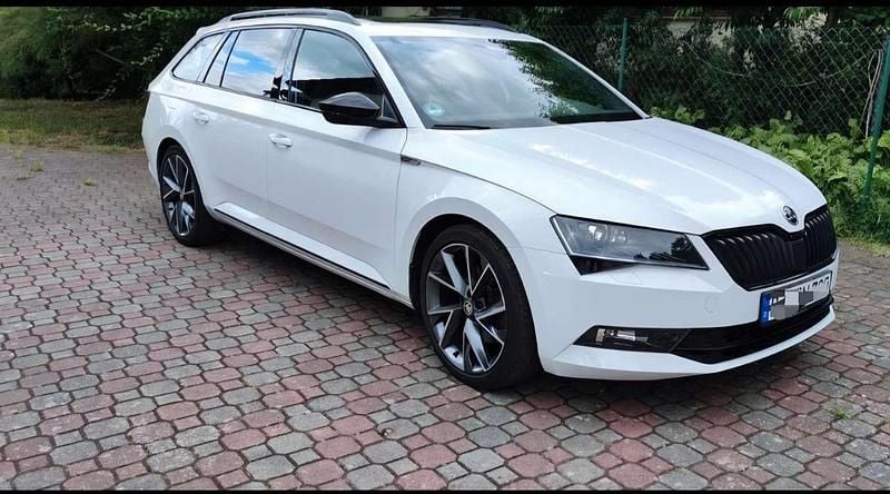 Gebraucht Skoda Superb 190 PS (139 kW) 2018 Weiß Kombi
