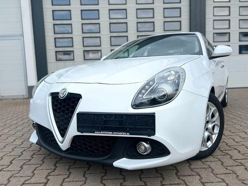 Colore esterno (alfa weiss) Gebraucht 2016 Alfa Romeo Giulietta Super Kleinwagen | 7.900 € (Fairer Preis) - Bild 1/4