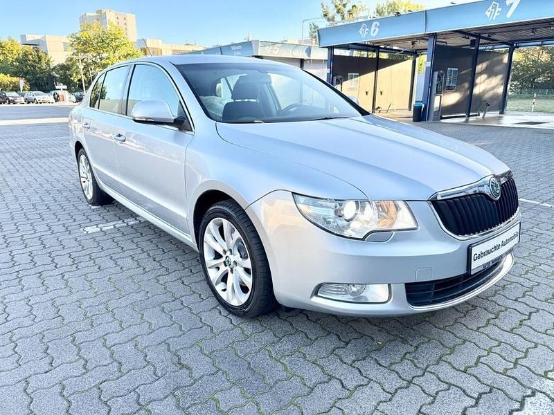 Gebraucht Skoda Superb Ambition 160 PS (117 kW) 2008 Silber Limousine