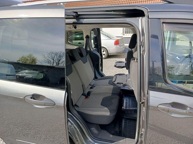 Gebraucht Ford Tourneo Courier 101 PS (74 kW) 2017 Grau Van / Kleinbus