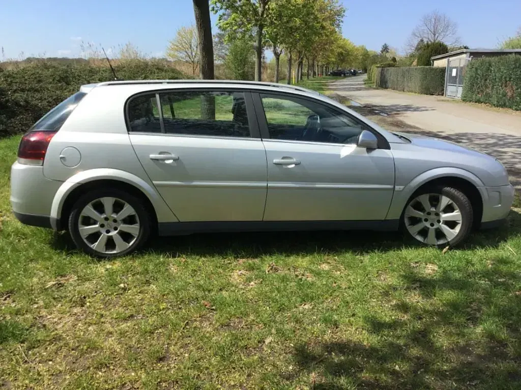 Gebraucht Opel Signum 155 PS (114 kW) 2003 Silber Kleinwagen