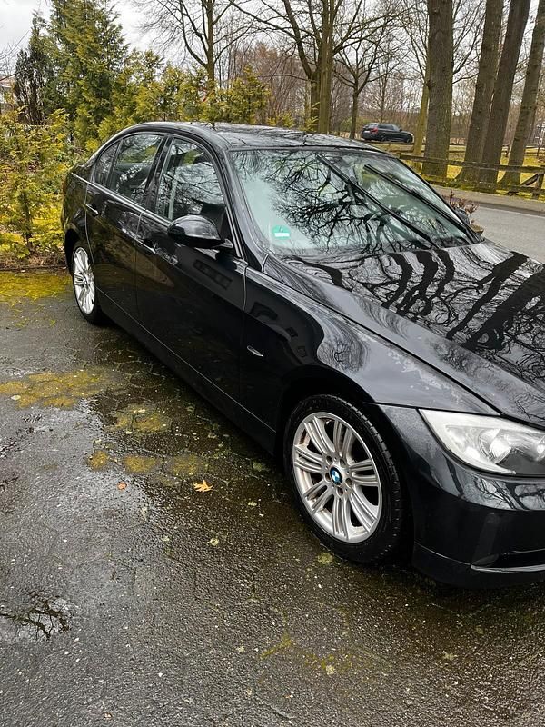 Gebraucht BMW 318 143 PS (105 kW) 2006 Schwarz Limousine