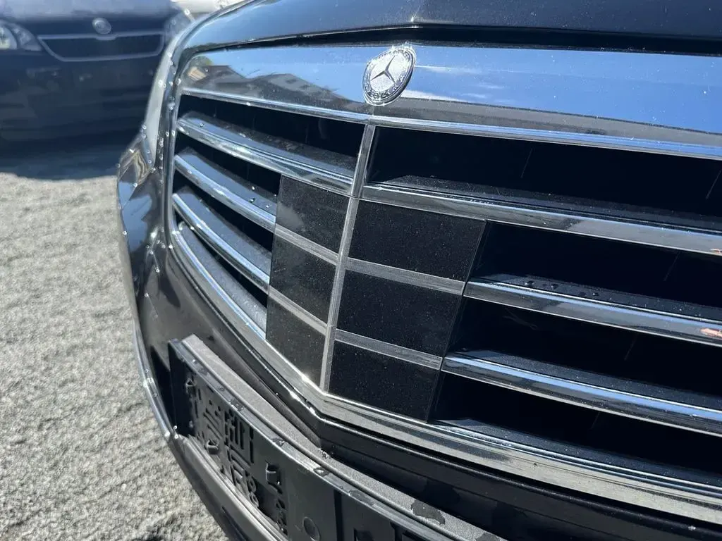 Gebraucht Mercedes E350 Elegance 292 PS (214 kW) 2011 Schwarz Limousine
