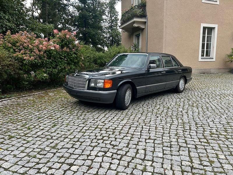 Schwarz Gebraucht 1989 Mercedes 500 Limousine | 22.900 € - Bild 1/4