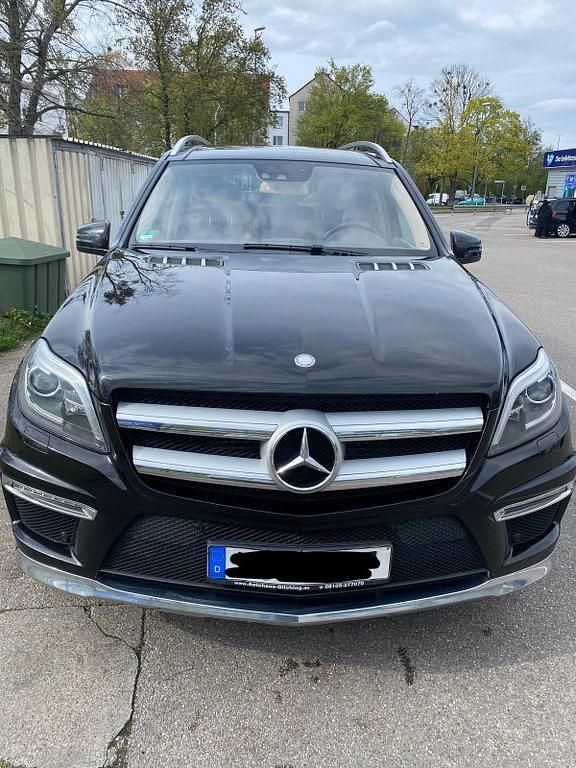 Schwarz Gebraucht 2013 Mercedes GL350 SUV | 22.900 € (Etwas zu teuer) - Bild 1/4