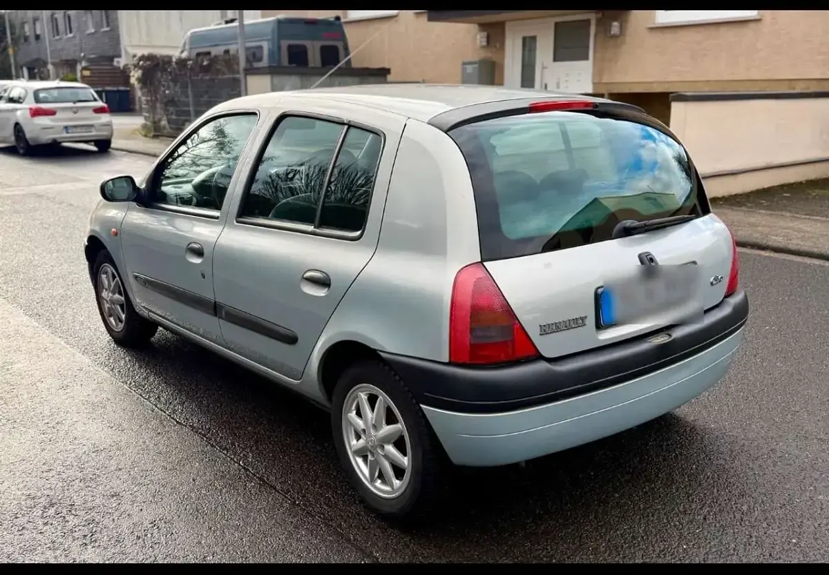 Gebraucht Renault Clio 90 PS (66 kW) 1999 Limousine