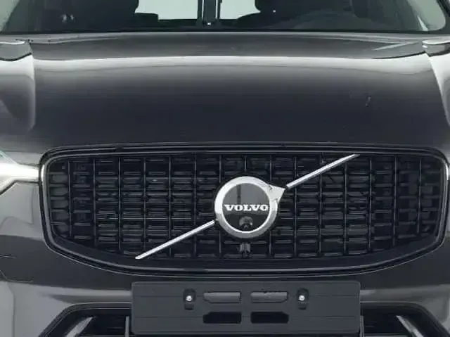 Gebraucht Volvo XC60 Plus 250 PS (183 kW) 2025 Grau SUV