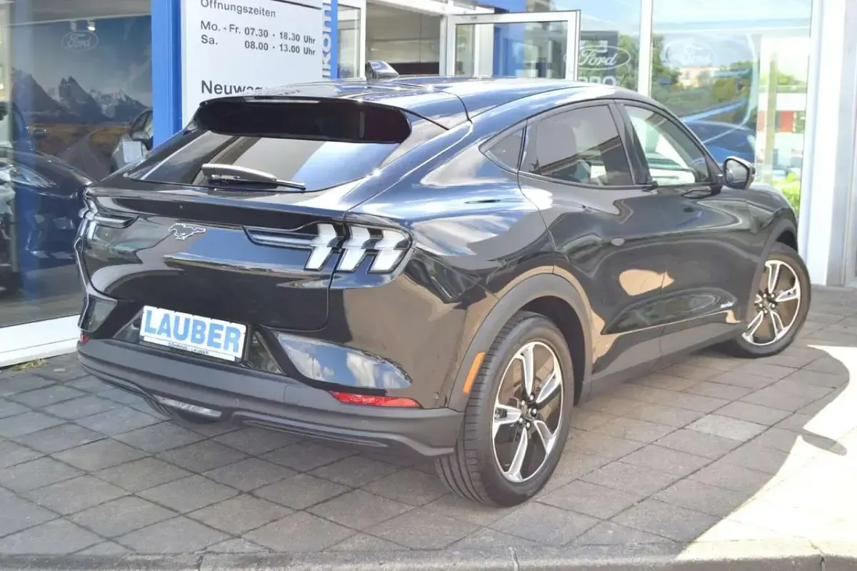 Gebraucht Ford Mustang Mach-E S 202 kW (276 PS) 2025 Schwarz SUV