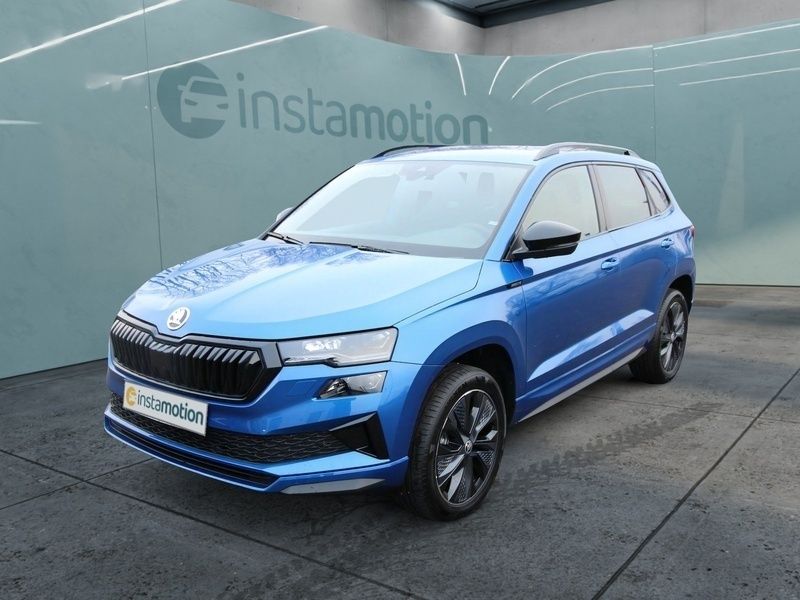 Blau Neu 2025 Skoda Karoq SportLine SUV | 35.450 € (Fairer Preis) - Bild 1/4