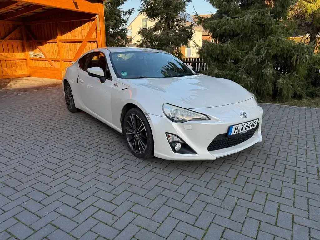 Gebraucht Toyota GT86 GT 200 PS (147 kW) 2012 Weiß Coupé