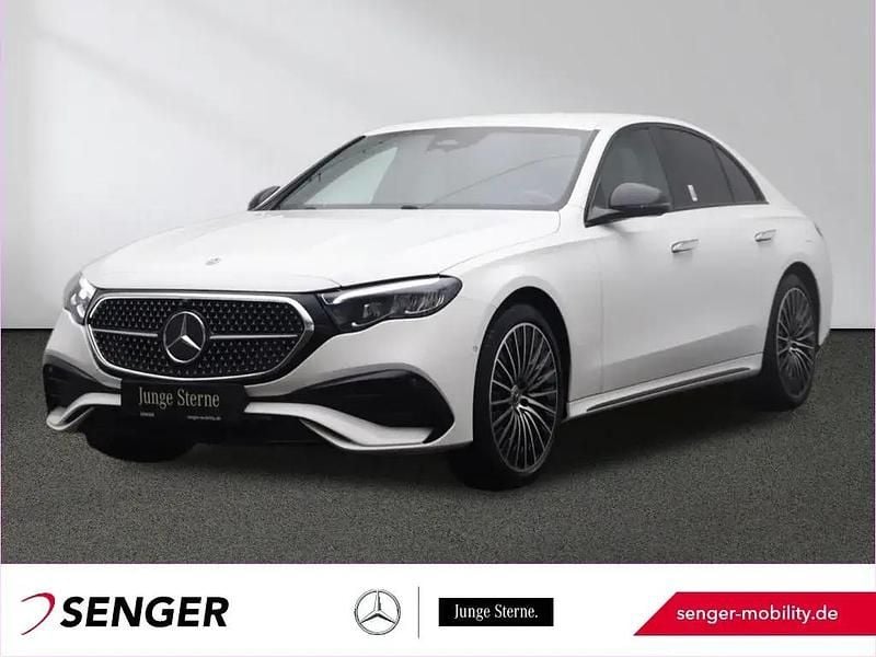 Weiß Gebraucht 2024 Mercedes E300 AMG | 58.640 € (Guter Preis) - Bild 1/1