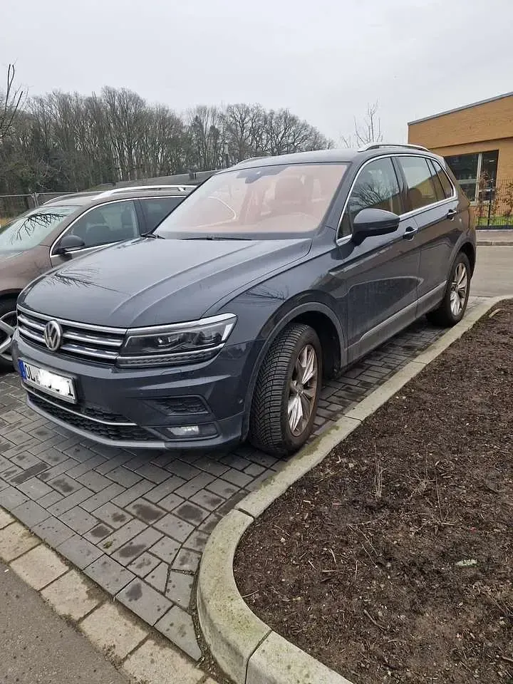 Gebraucht VW Tiguan Highline 190 PS (139 kW) 2019 Grau SUV