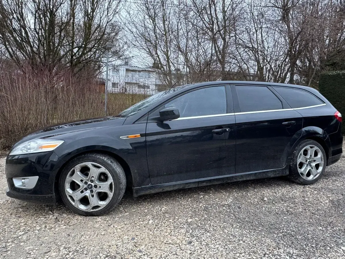 Gebraucht Ford Mondeo Titanium S 175 PS (128 kW) 2008 Schwarz Kombi