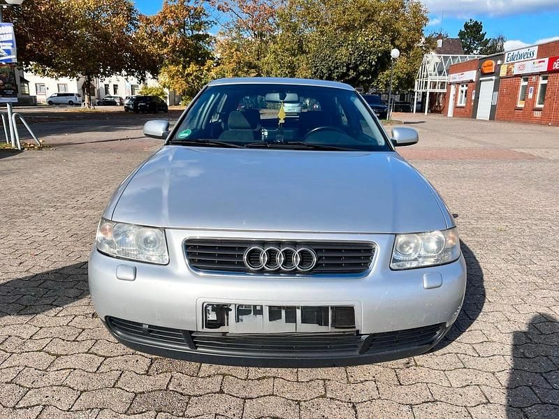 Silber Gebraucht 2001 Audi A3 Kleinwagen | 3.000 € (Teuer) - Bild 1/4