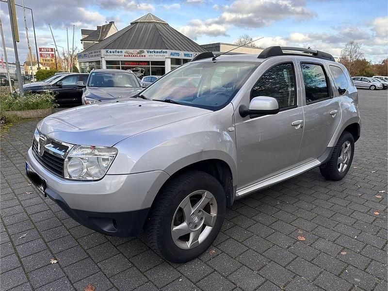 Grau Gebraucht 2011 Dacia Duster Prestige SUV | 3.500 € (Superpreis) - Bild 1/4