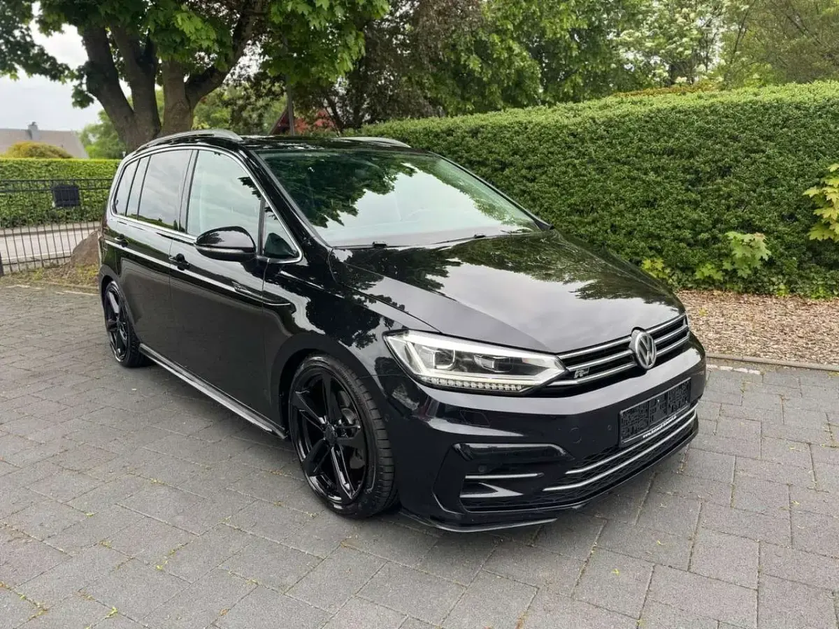 Gebraucht VW Touran R-line 190 PS (139 kW) 2017 Schwarz Van / Kleinbus