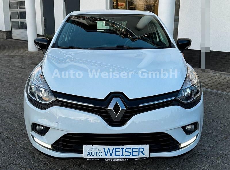 Weiß Gebraucht 2018 Renault Clio IV LIMITED Kleinwagen | 8.900 € - Bild 1/4