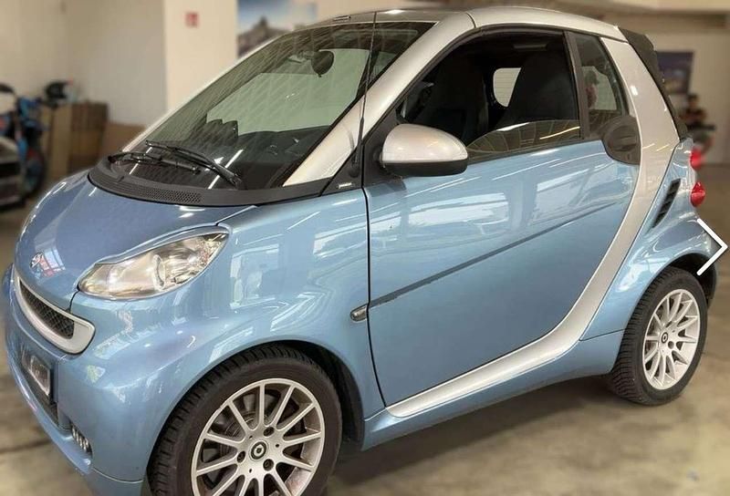 Gebraucht Smart ForTwo Cabrio 84 PS (61 kW) 2011 Blau Cabrio