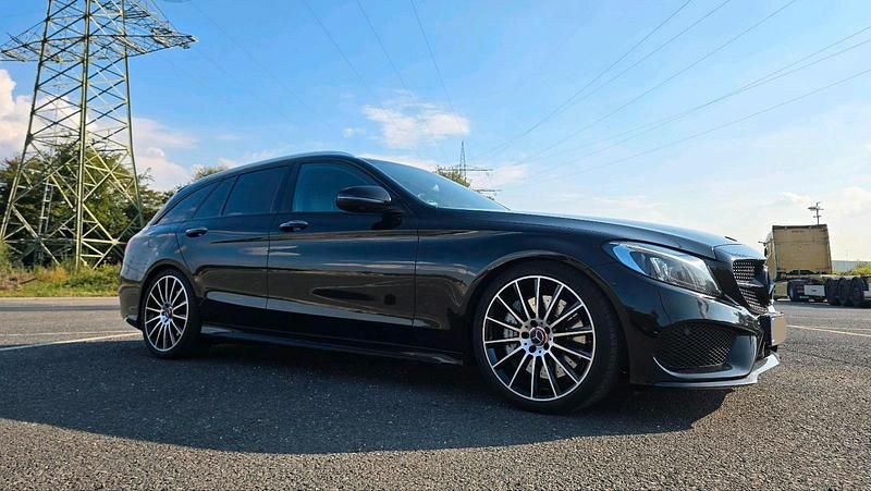 Schwarz Gebraucht 2017 Mercedes C43 AMG AMG Kombi | 29.999 € (Fairer Preis) - Bild 1/4