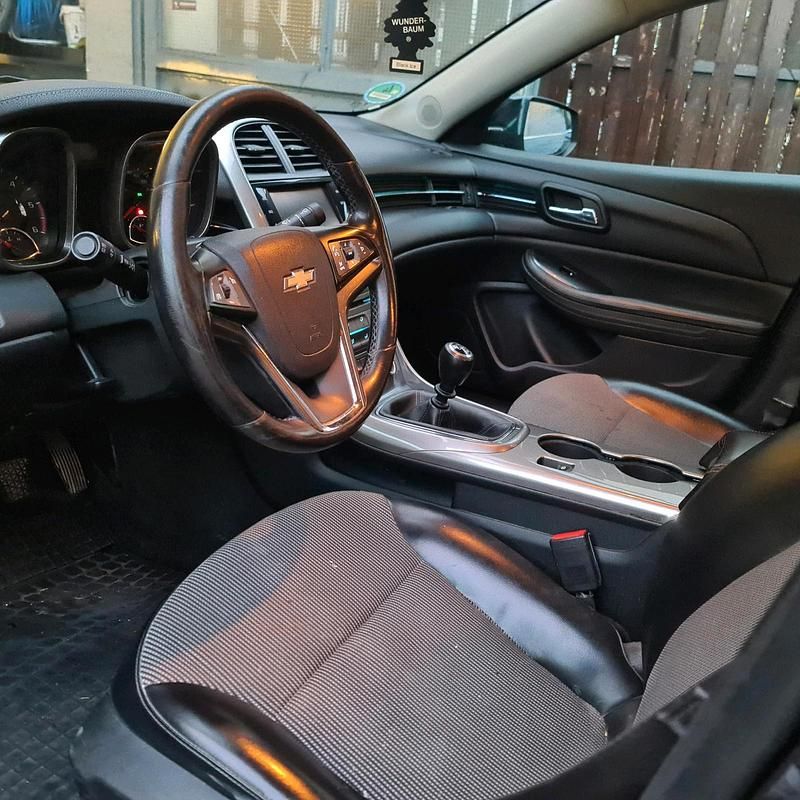 Schwarz Gebraucht 2012 Chevrolet Malibu Limousine | 3.999 € - Bild 1/4