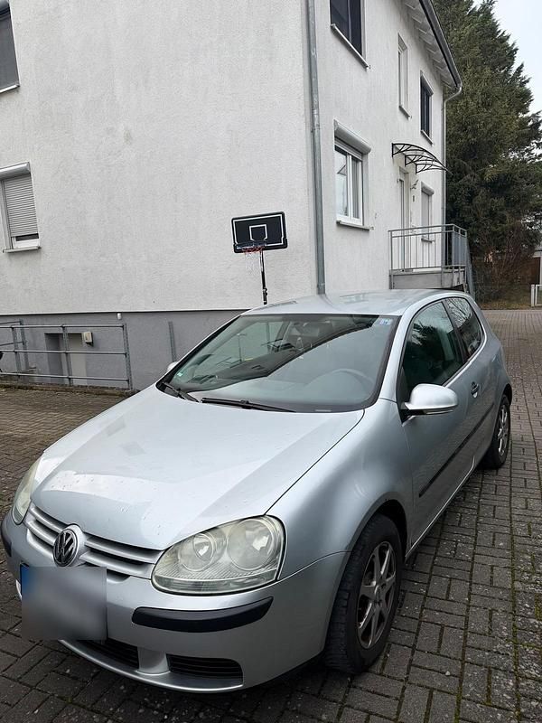 Gebraucht VW Golf V 90 PS (66 kW) 2004 Silber Kleinwagen