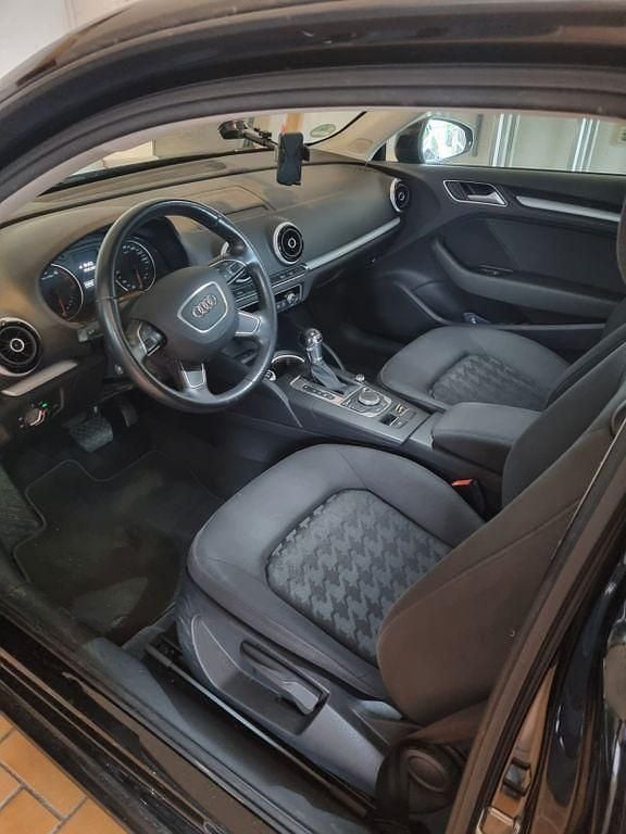 Gebraucht Audi A3 Attraction 125 PS (91 kW) 2014 Schwarz Limousine