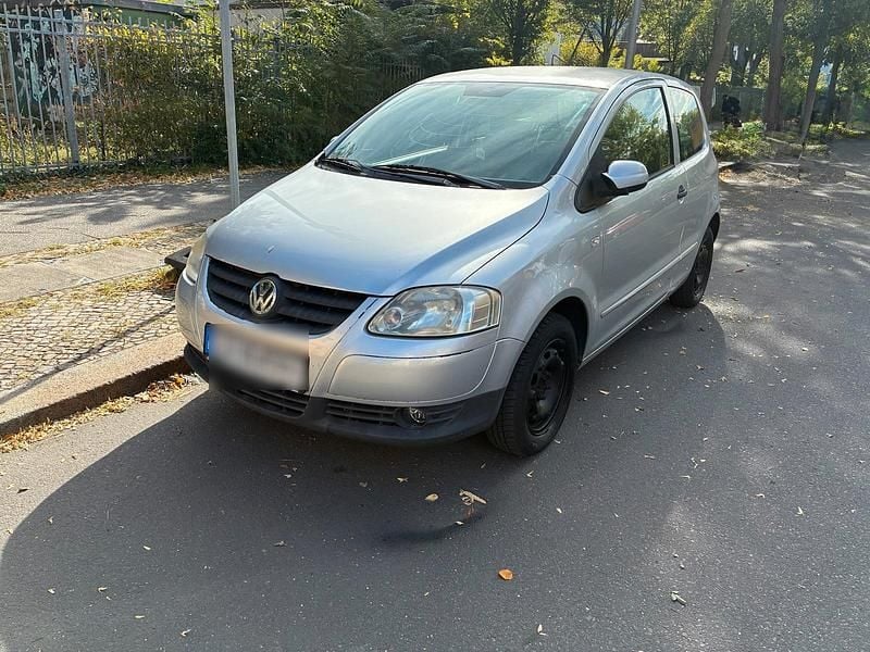 Silber Gebraucht 2009 VW Fox Kleinwagen | 1.350 € (Guter Preis) - Bild 1/4