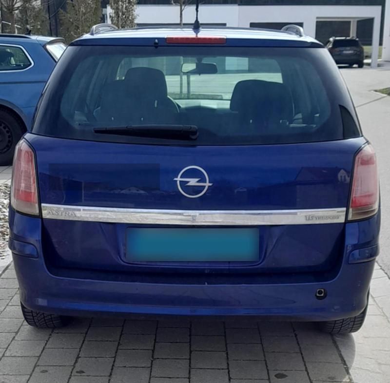 Gebraucht Opel Astra 100 PS (73 kW) 2005 Blau Kombi