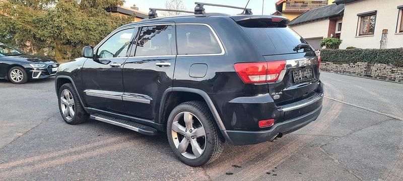 Gebraucht Jeep Grand Cherokee Overland 241 PS (177 kW) 2013 Schwarz SUV