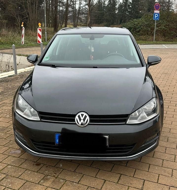 Grau Gebraucht 2016 VW Golf VII Allstar Limousine | 8.199 € (Guter Preis) - Bild 1/4