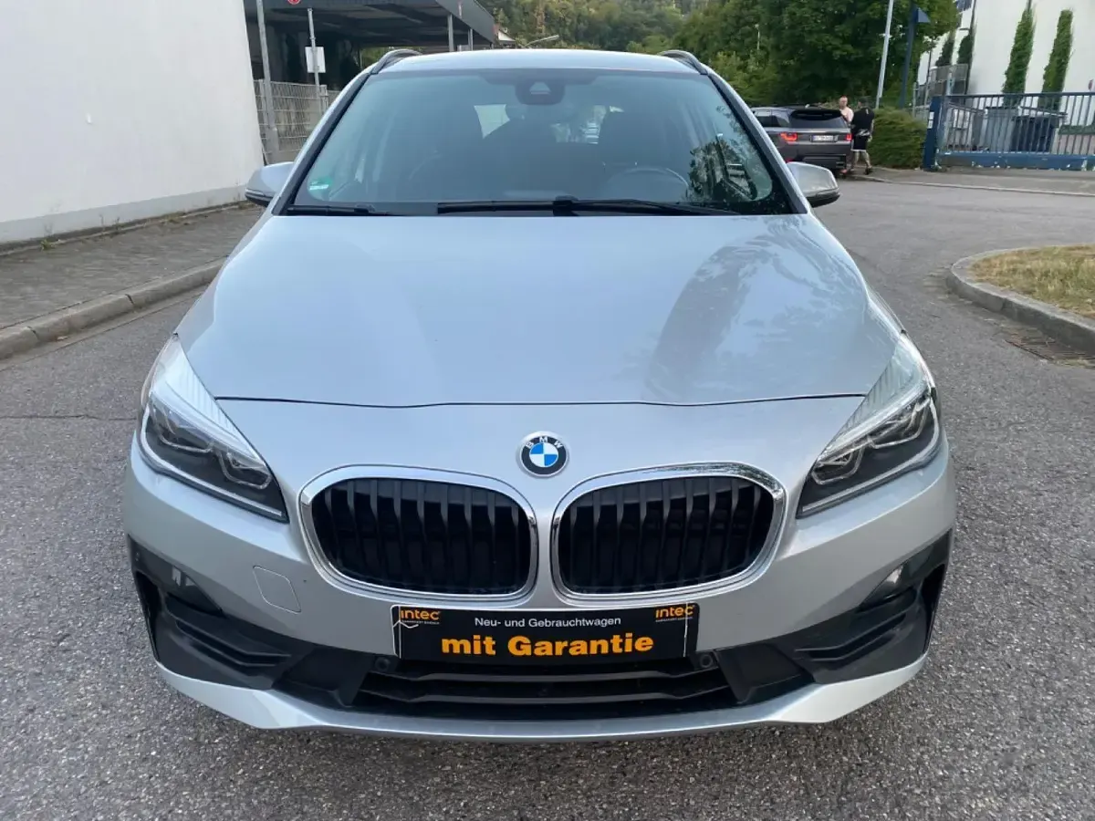 Gebraucht BMW 216 Active Tourer Advantage 116 PS (85 kW) 2019 Silber Van / Kleinbus