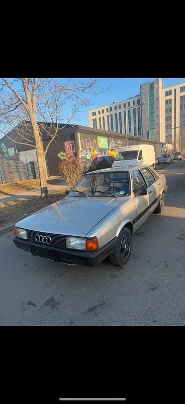 Second-hand Audi 80 75 CP (55 kW) 1984 Gri Berlinǎ
