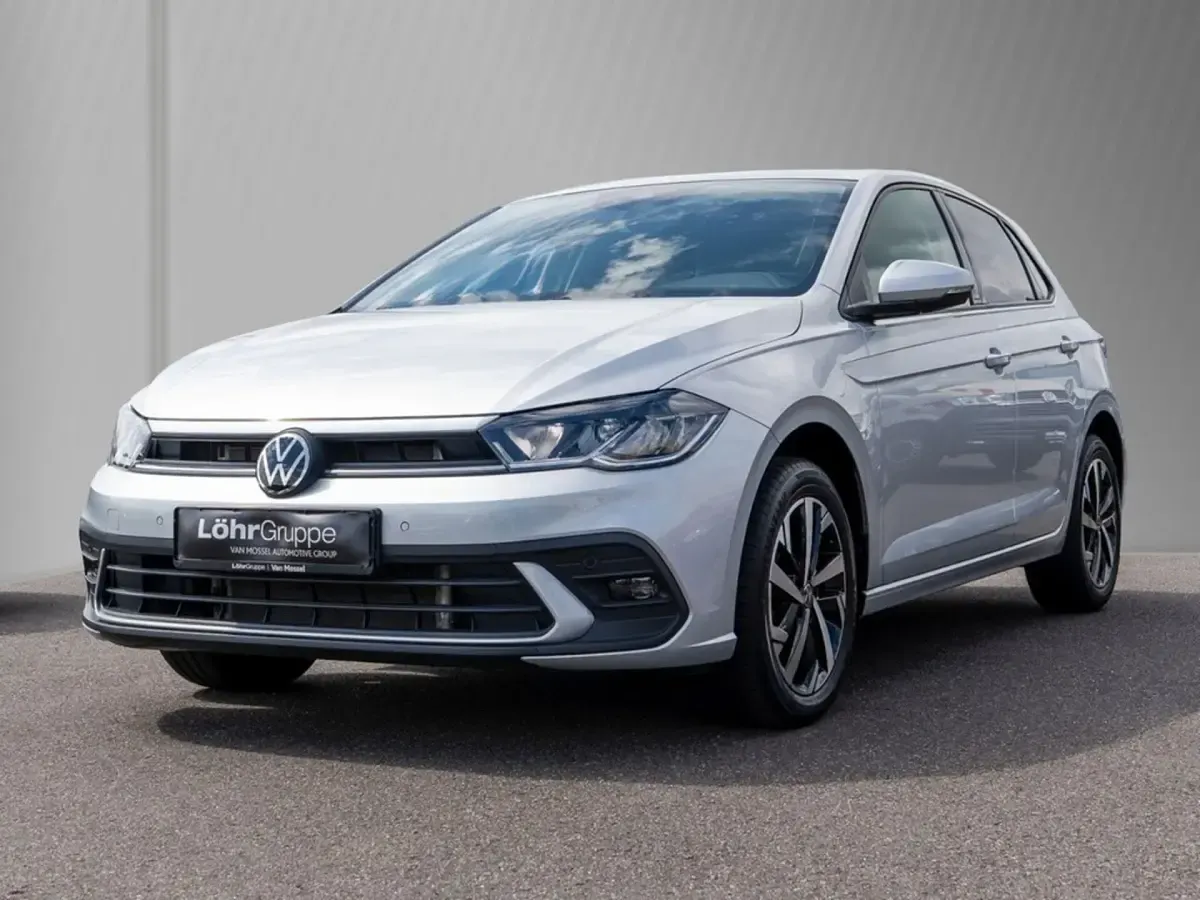 Gebraucht VW Polo Life 110 PS (80 kW) 2022 Reflexsilber metallic Kleinwagen