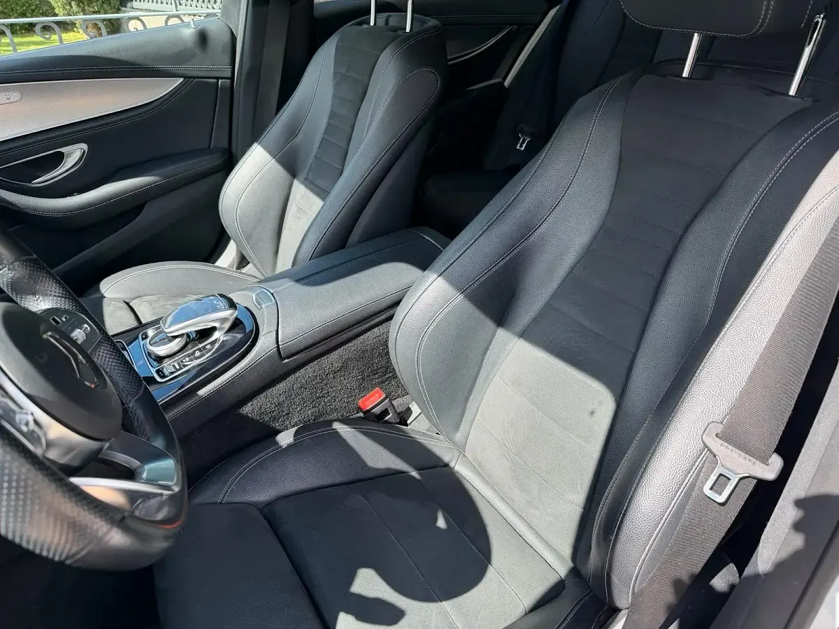 Gebraucht Mercedes E300 AMG line 245 PS (180 kW) 2019 Weiß Kombi