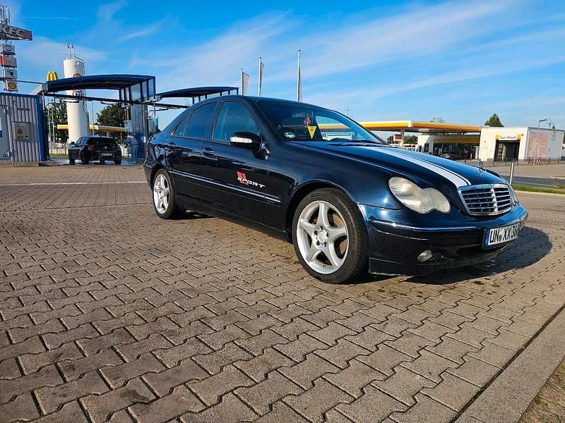 Blau Gebraucht 2000 Mercedes C240 Kombi | 4.200 € - Bild 1/4
