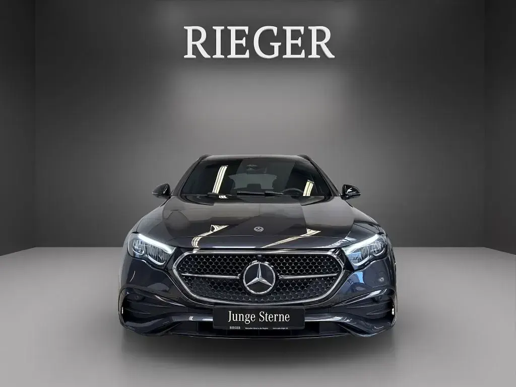 Gebraucht Mercedes E220 AMG 197 PS (144 kW) 2025 Grau Limousine