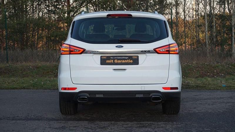 Gebraucht Ford S-MAX Ambiente 190 PS (139 kW) 2019 Weiß Van / Kleinbus