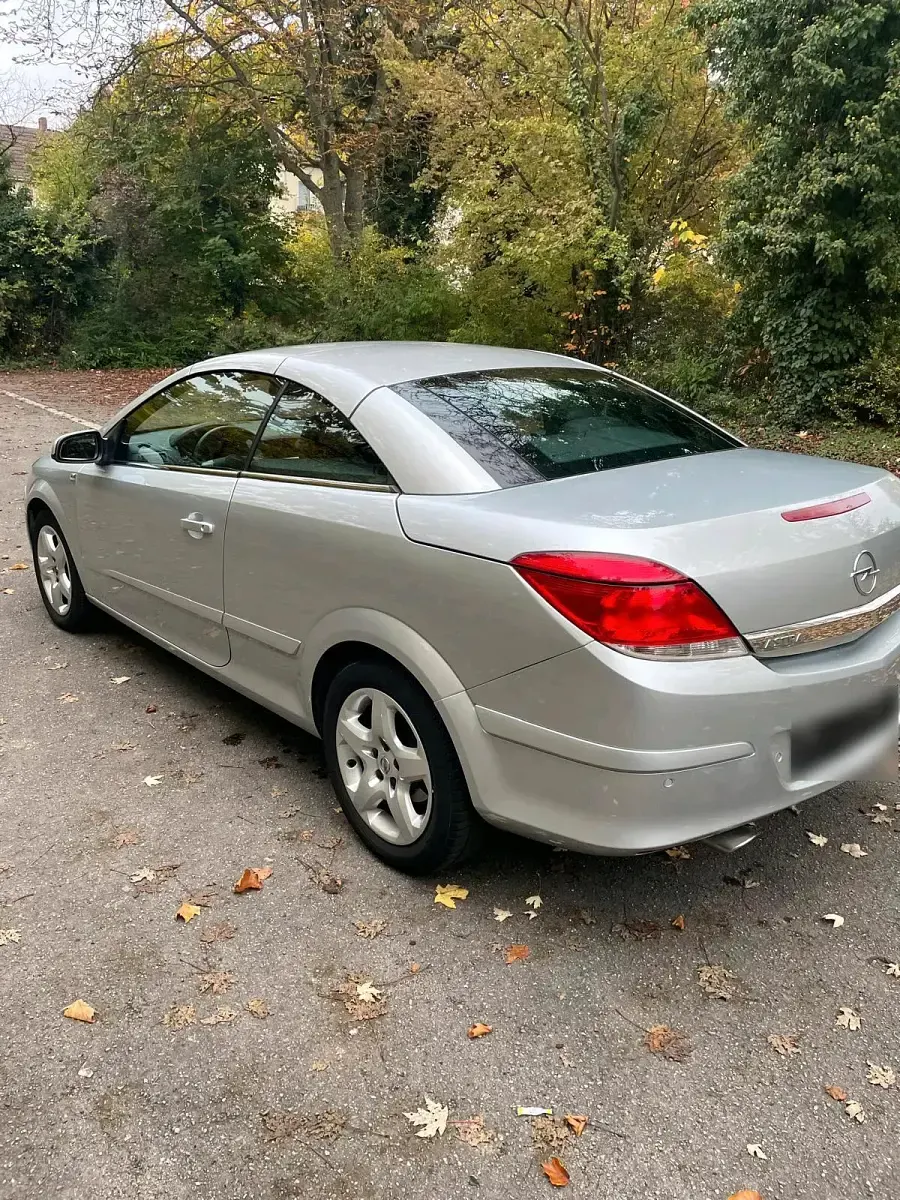 Gebraucht Opel Astra 140 PS (102 kW) 2006 Schwarz Cabrio