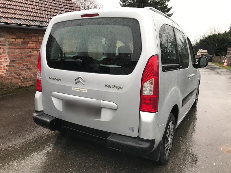Gebraucht Citroën Berlingo 92 PS (67 kW) 2009 Silber Van / Kleinbus