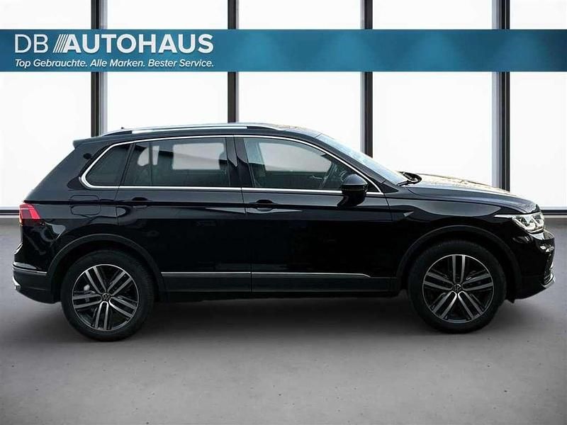 Gebraucht VW Tiguan Elegance 245 PS (180 kW) 2024 Schwarz SUV