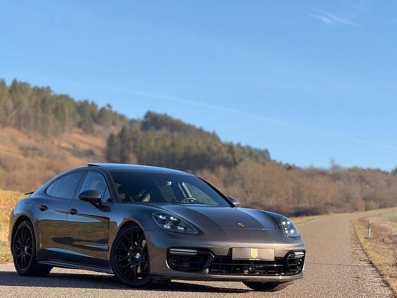 Grau Gebraucht 2018 Porsche Panamera 4S Sport Limousine | 64.999 € (Guter Preis) - Bild 1/4