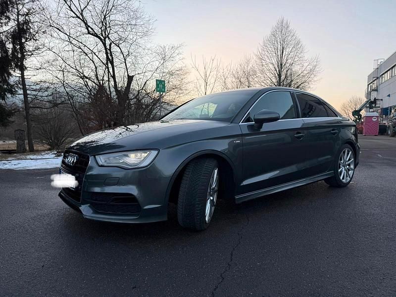 Gebraucht Audi A3 S-Line 184 PS (135 kW) 2015 Grau Limousine