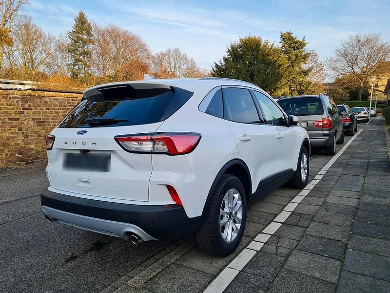 Gebraucht Ford Kuga 150 PS (110 kW) 2023 Schwarz SUV