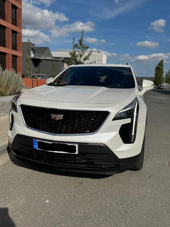 Weiß Gebraucht 2022 Cadillac XT4 SUV | 35.000 € (Teuer) - Bild 1/4