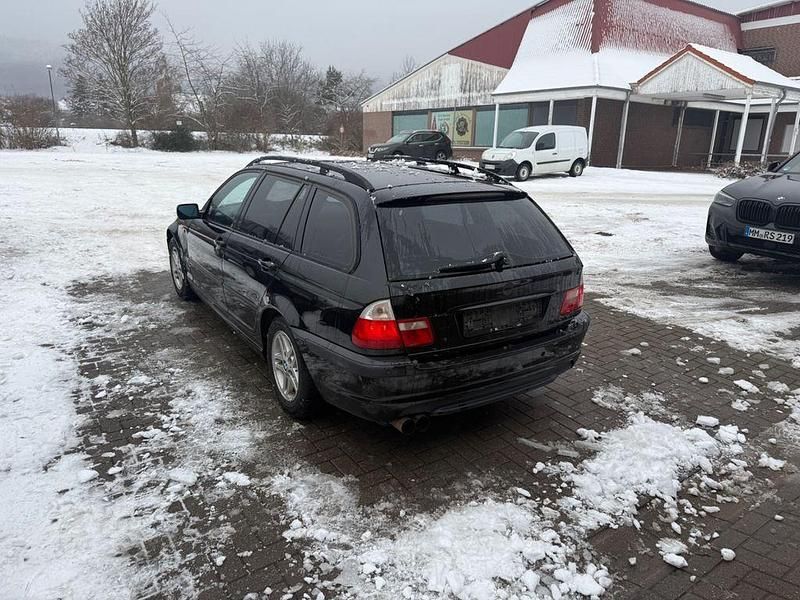 Gebraucht BMW 318 M Sport 143 PS (105 kW) 2003 Blau Kombi