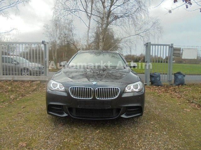 Gebraucht BMW M550 Performance 381 PS (280 kW) 2012 Grau Limousine
