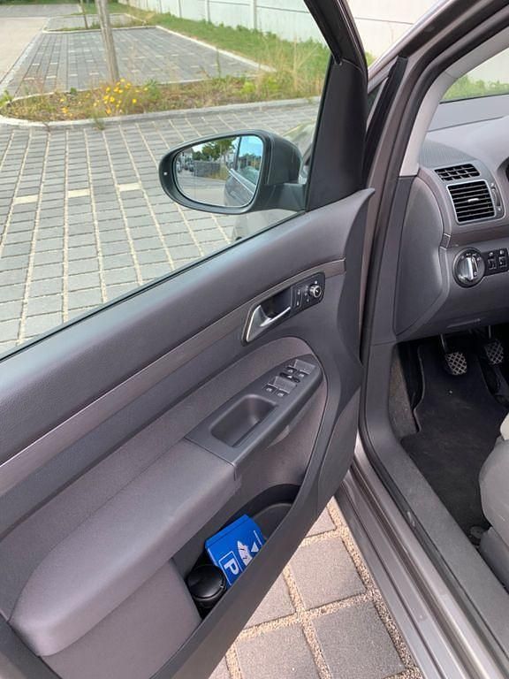 Gebraucht VW Touran 140 PS (102 kW) 2010 Van / Kleinbus